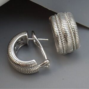 🧡2 for 100🧡 Judith Ripka Textured Sterling Silver Hoop Earrings